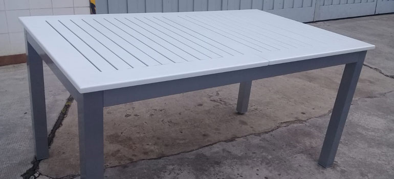 ➡️ Mesa fija de aluminio para exterior